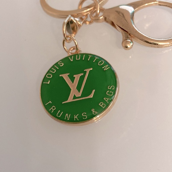 Louis Vuitton Green and Gold Keychain - Picture 3 of 3